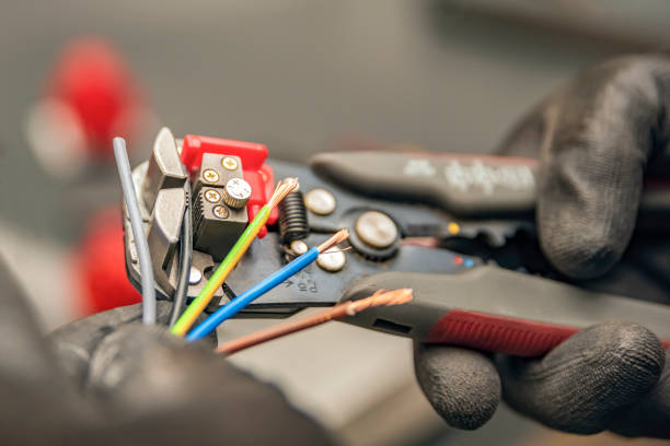 Best Affordable Emergency Electrician  in Beaver Dam, WI