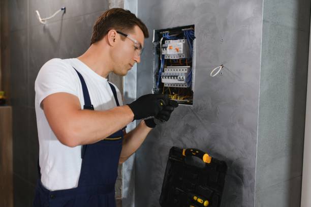 Best Local Electrician Companies  in Beaver Dam, WI